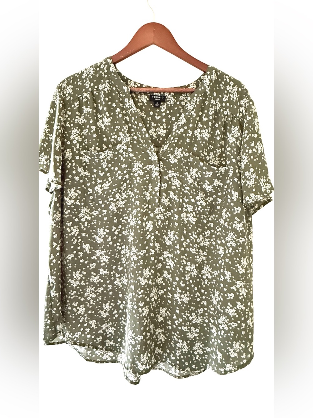 Torrid, Olive Green Floral Harper Blouse, Size 3